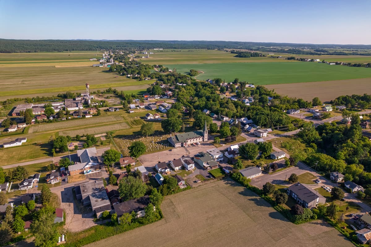 Saint-Justin skyline