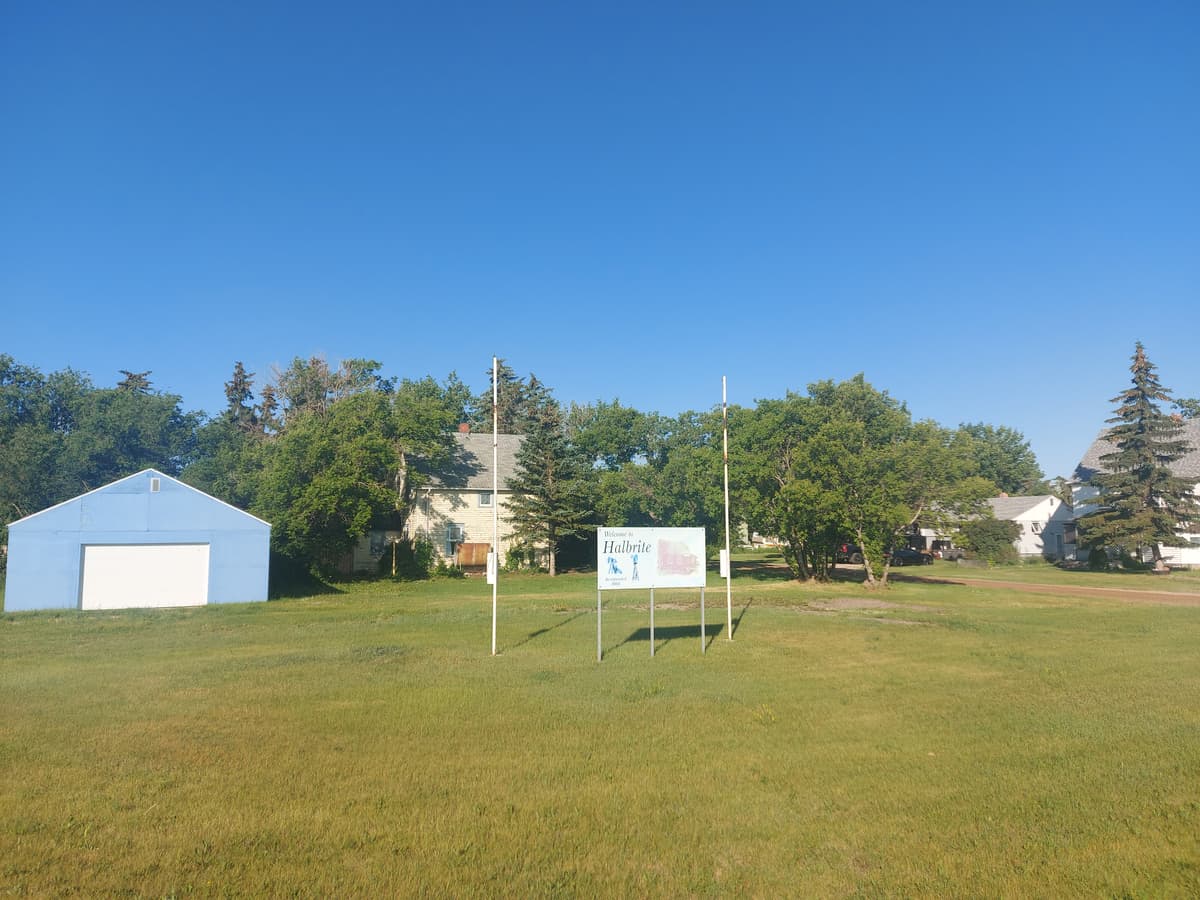 Halbrite skyline