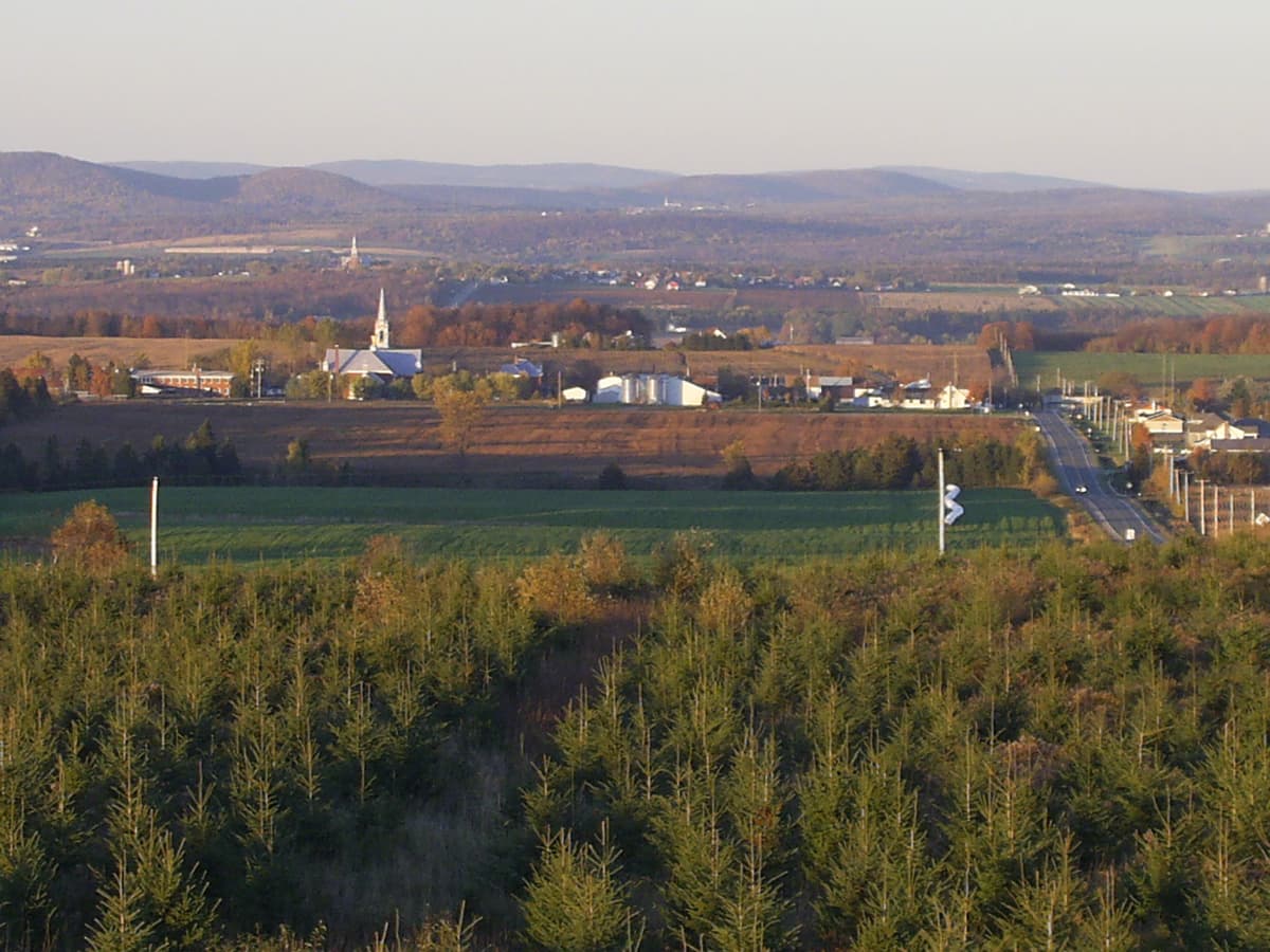 Saint-Georges-de-Windsor skyline